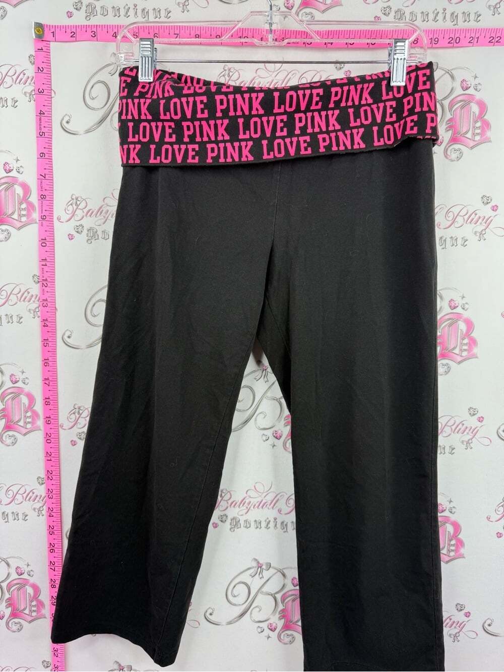 PINK Victoria's Secret 2011 crop Black Capri Leggings Pink LOVE PINK Waistband